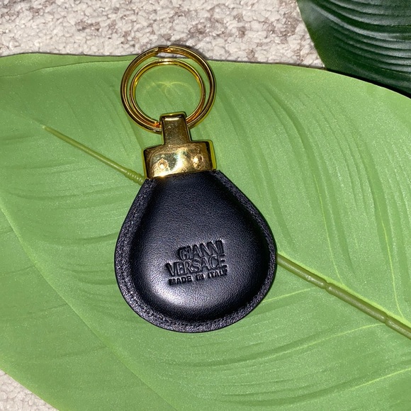 Versace Key Chain with Box - Picture 3 of 8